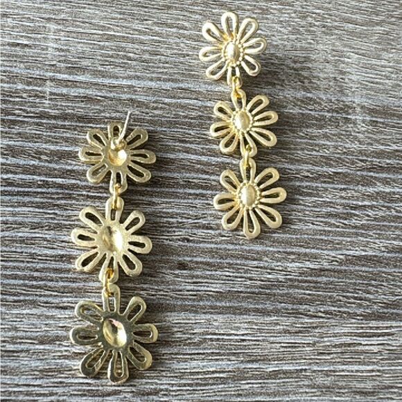 Flower drop earrings A351 - Picture 5 of 5